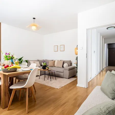 Vistula L A Lovely Place To Be Apartment